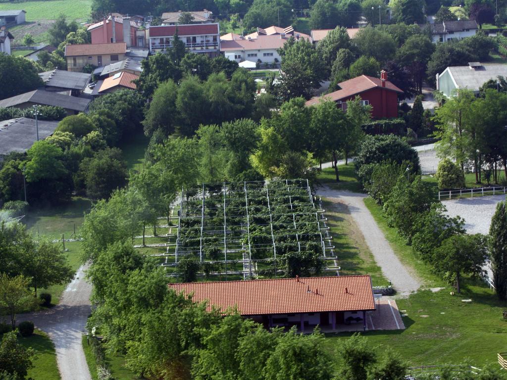 Gelindo Dei Magredi Hotel Vivaro Buitenkant foto